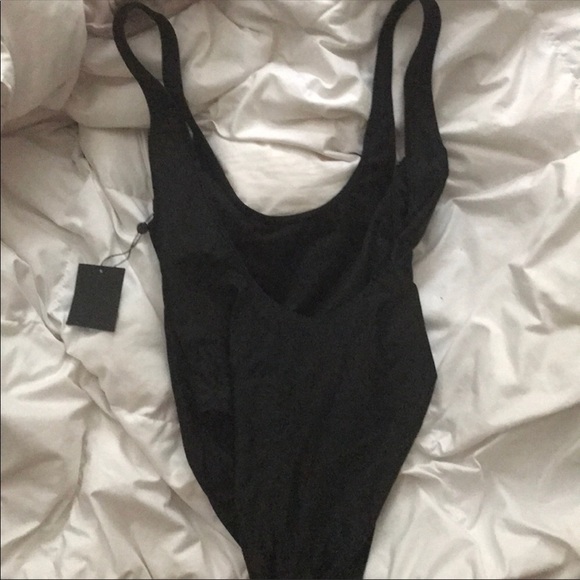 Worst Behavior suit - Picture 2 of 2